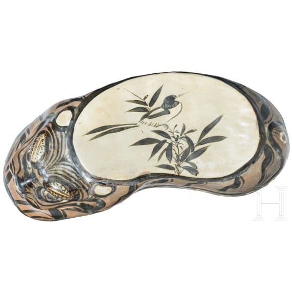 A Chinese painted Cizhou ware tiger pillow, 19th/20th century