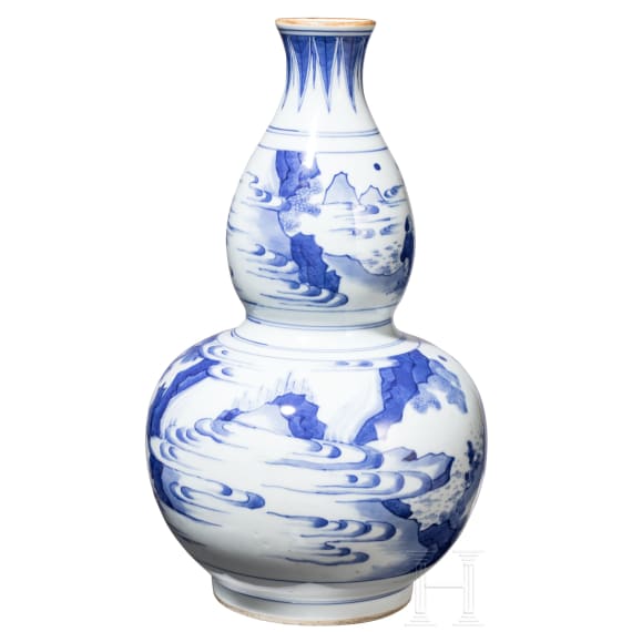 A Chinese blue and white double-gourd vase, probably Kangxi period, 18th century