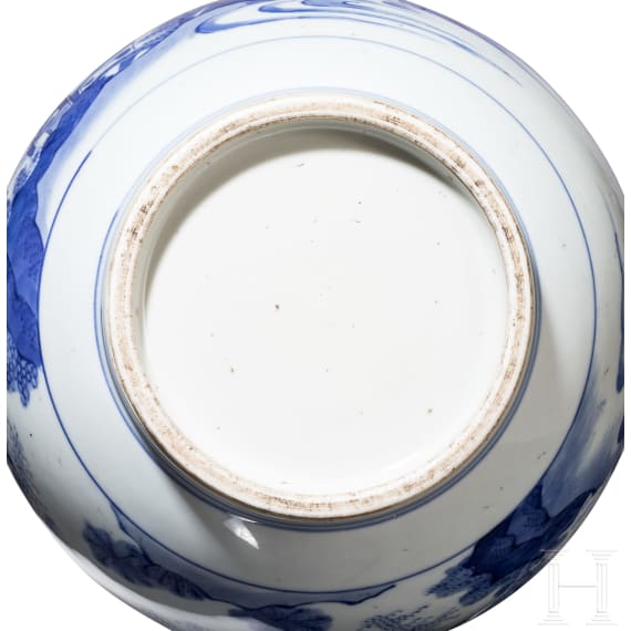 A Chinese blue and white double-gourd vase, probably Kangxi period, 18th century