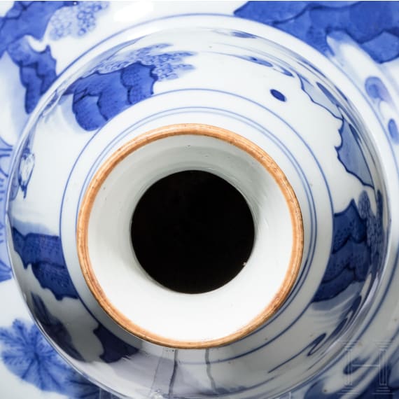 A Chinese blue and white double-gourd vase, probably Kangxi period, 18th century