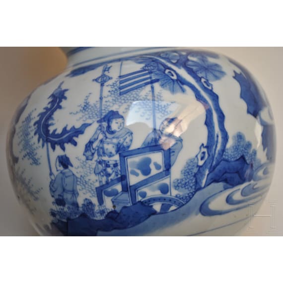A Chinese blue and white double-gourd vase, probably Kangxi period, 18th century