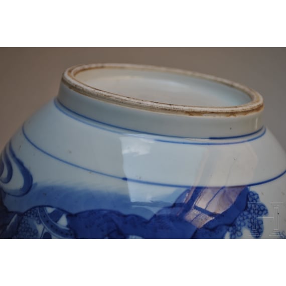 A Chinese blue and white double-gourd vase, probably Kangxi period, 18th century