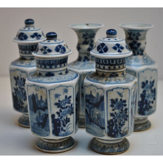 Five small Chinese blue and white "Vung Tau" cargo vases with covers, probably Kangxi period