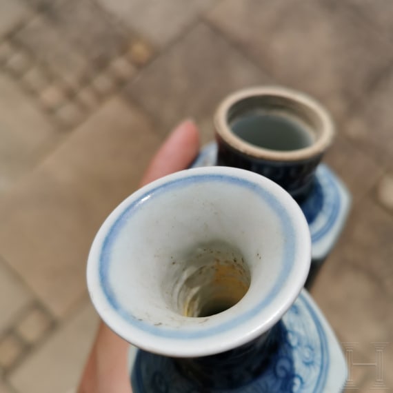 Five small Chinese blue and white "Vung Tau" cargo vases with covers, probably Kangxi period