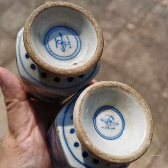 Five small Chinese blue and white "Vung Tau" cargo vases with covers, probably Kangxi period