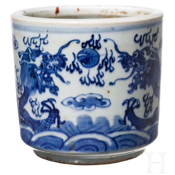 A blue and white brush pot, Guangxu period, circa 1890