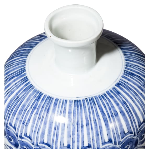 A large Chinese blue and white Meiping vase, 20th century