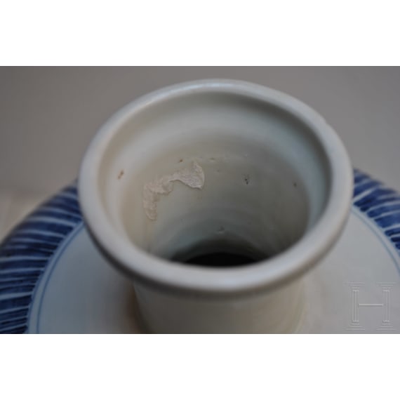 A large Chinese blue and white Meiping vase, 20th century