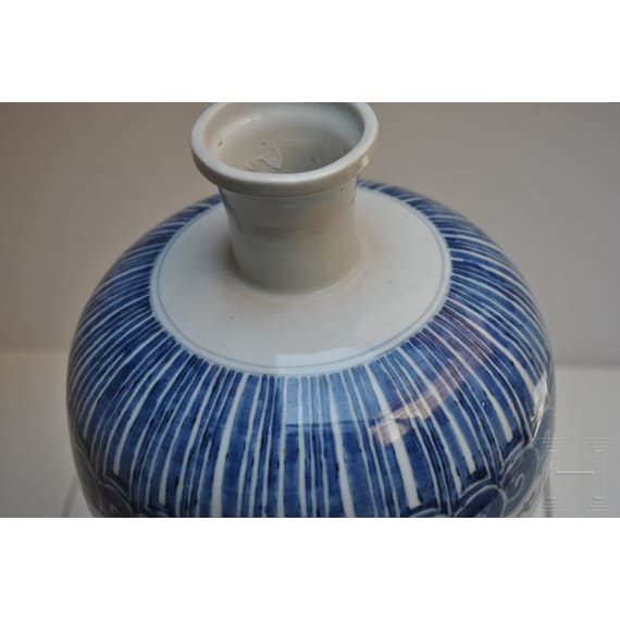 A large Chinese blue and white Meiping vase, 20th century