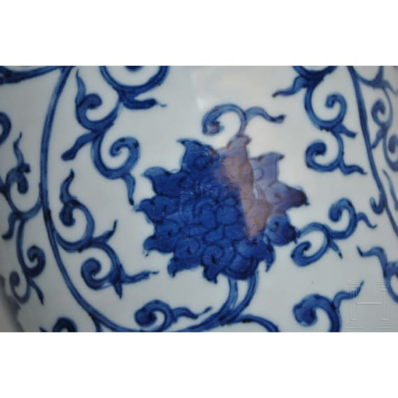 A large Chinese blue and white Meiping vase, 20th century
