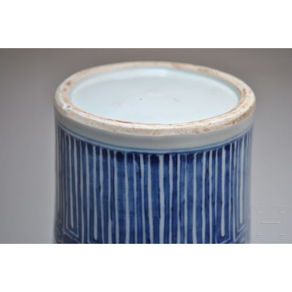 A large Chinese blue and white Meiping vase, 20th century