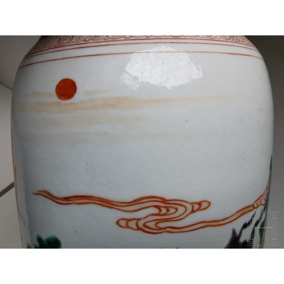A large Chinese famille verte vase with figural scene, 19th/20th century