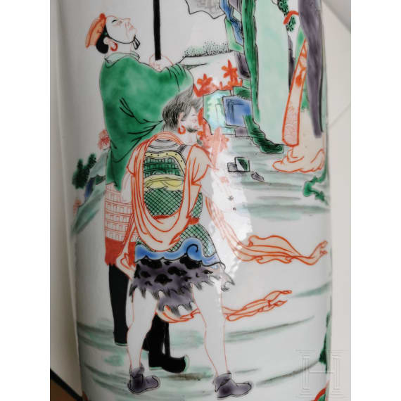 A large Chinese famille verte vase with figural scene, 19th/20th century