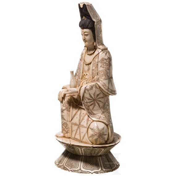 A Chinese figure of Guanyin made of bone, 20th century