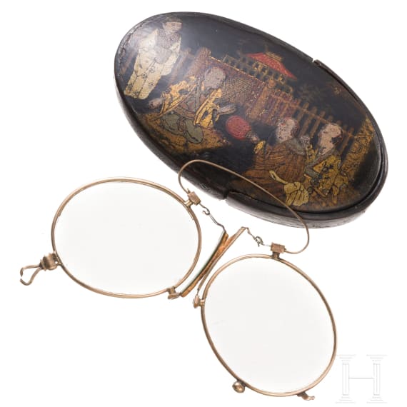 A Chinese spectacle case with lacquer painting, Qing Dynasty, circa 1880