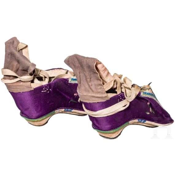 A pair of Chinese lotus shoes, 19th century