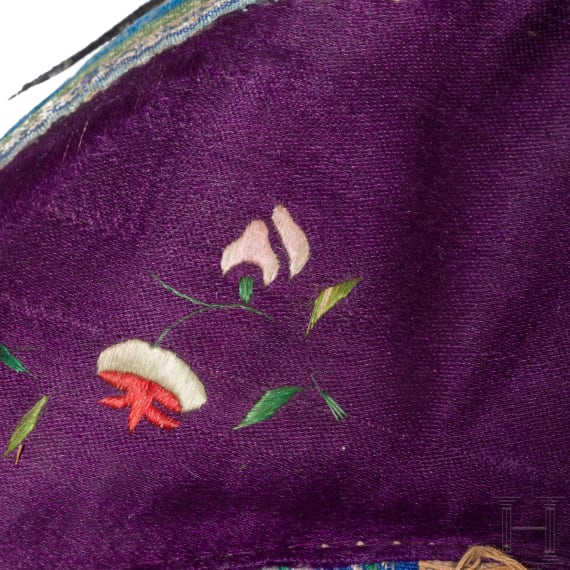 A pair of Chinese lotus shoes, 19th century