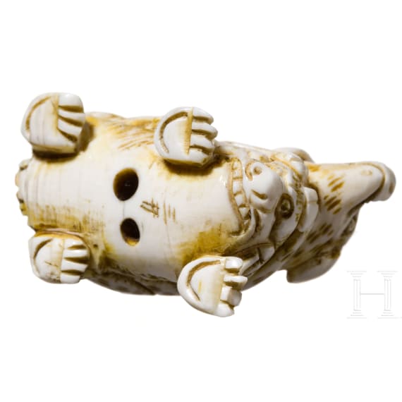 A Japanese ivory Netsuke, Meiji era (1868 - 1912)