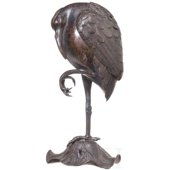 A Japanese bronze jar in the shape of a heron, 1st half of the 20th century