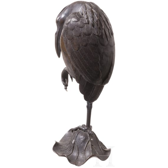 A Japanese bronze jar in the shape of a heron, 1st half of the 20th century
