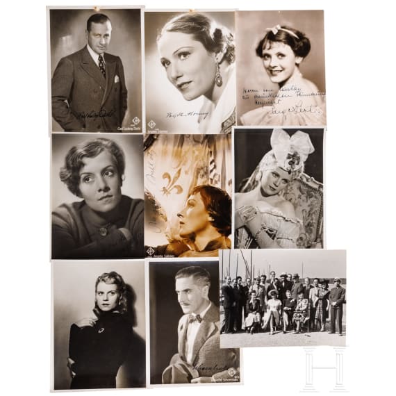 39 photo cards signed by German actors like Hans Albers, Anny Ondra, Marika R&ouml;kk, Heli Finkenzeller, Lilan Harvey etc.
