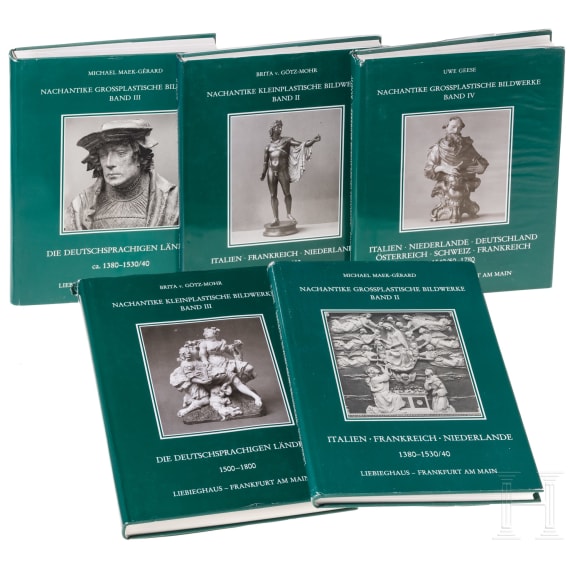 17 books on art and antiques (mostly cutlery, faience and stoneware)