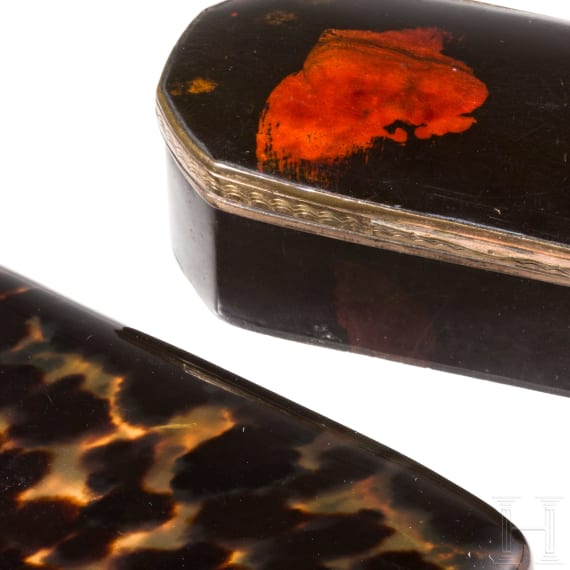 A papier mach&eacute; and lacquer box and a tortoiseshell cigar case, 19th century