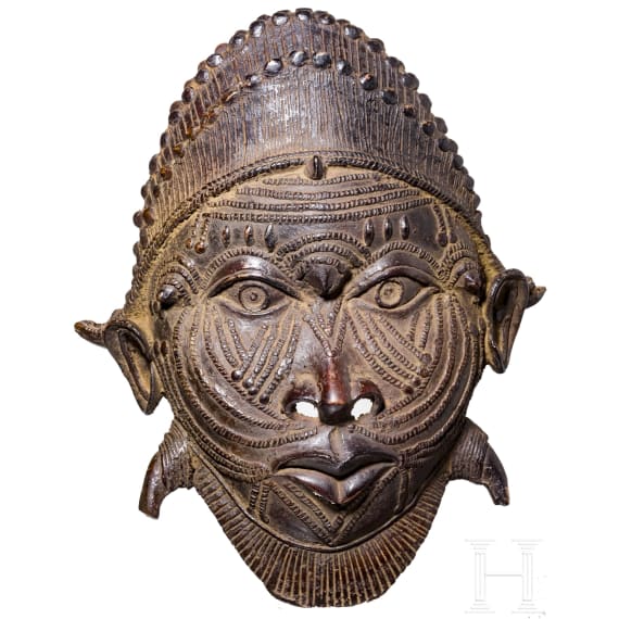 A Nigerian bronze mask of the B&eacute;nin, 20th century