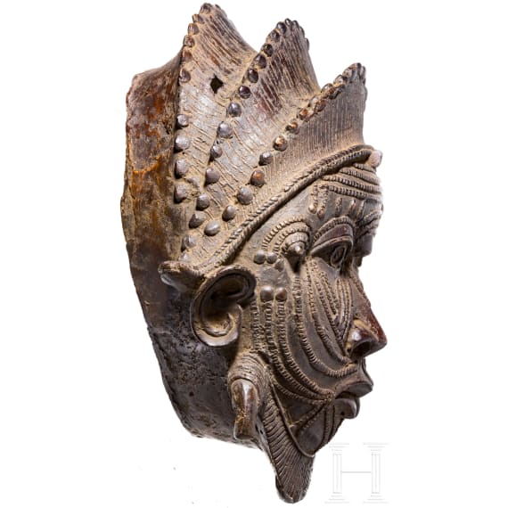 A Nigerian bronze mask of the B&eacute;nin, 20th century