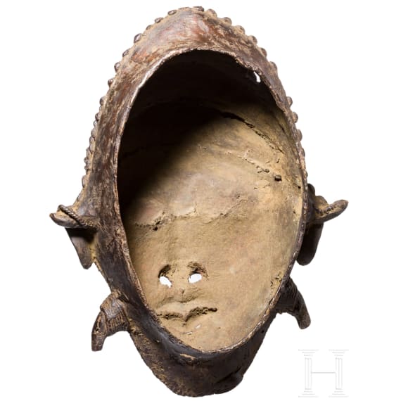 A Nigerian bronze mask of the B&eacute;nin, 20th century