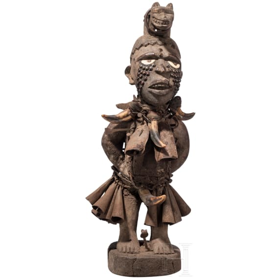 Three Congolese figures of the Yombe/Pende