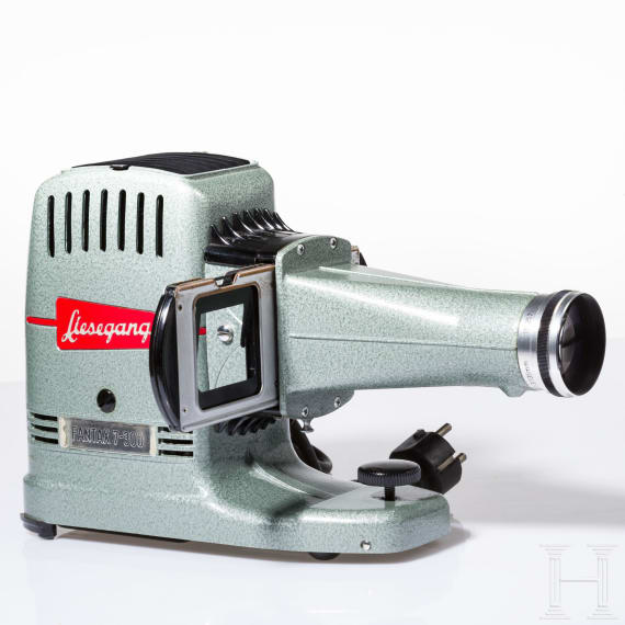 A Liesegang Fantax 7-300 slide projector 5x5 KB
