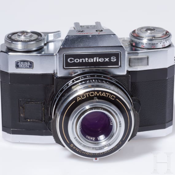 A Contaflex S Automatic Snr. U55374, with bag and tripod adapter