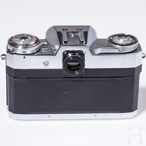 A Contaflex S Automatic Snr. U55374, with bag and tripod adapter