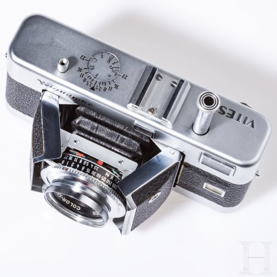 A Voigtl&auml;nder Vitessa rangefinder camera with the ever-ready bag, original box and operating instructions