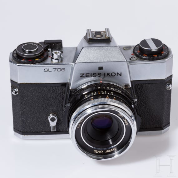 A Zeiss Ikon SL 706 with Carl Zeiss Tessar 50 mm, a Skoparex 35 mm, a Super-Dynarex 135 mm