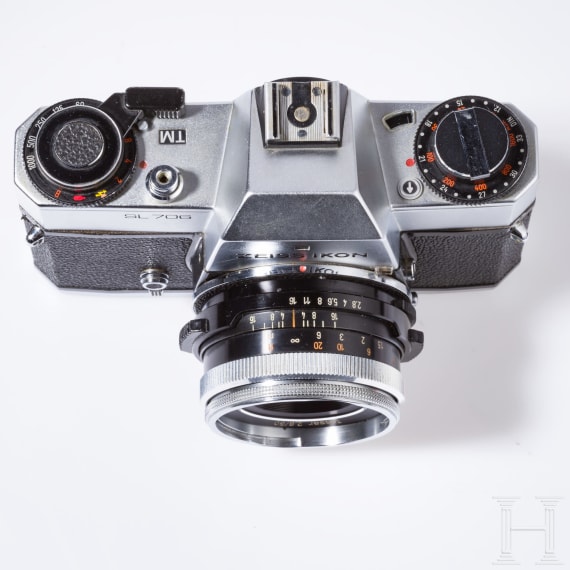 A Zeiss Ikon SL 706 with Carl Zeiss Tessar 50 mm, a Skoparex 35 mm, a Super-Dynarex 135 mm