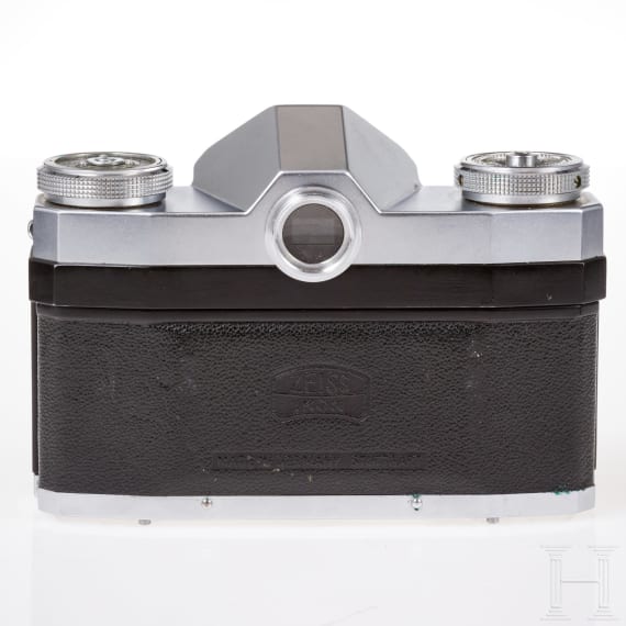A Zeiss Ikon Contaflex I/4(?) camera