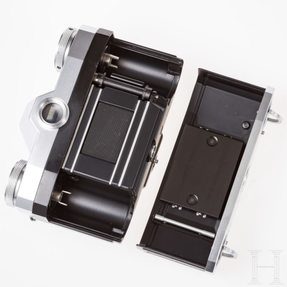 A Zeiss Ikon Contaflex I/4(?) camera