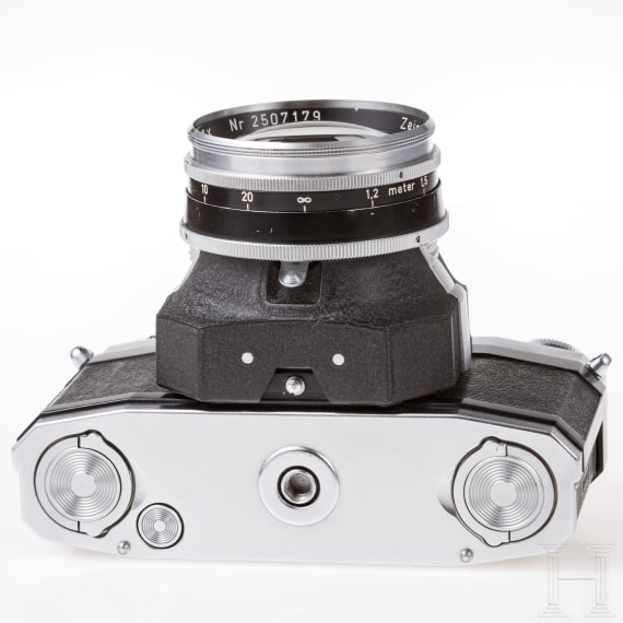 A Zeiss Ikon Contaflex I/4(?) camera