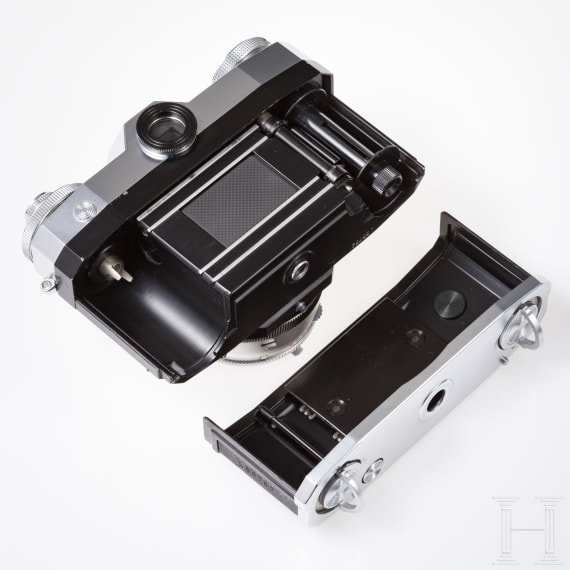 A Zeiss Ikon Contaflex IV(?)