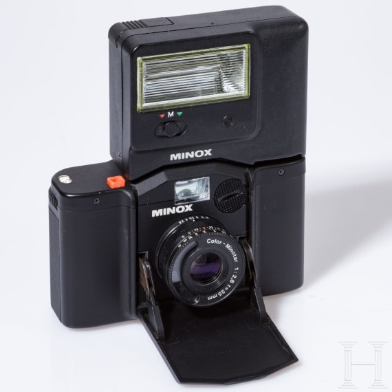 A camera Minox 35 GL, flash FC35