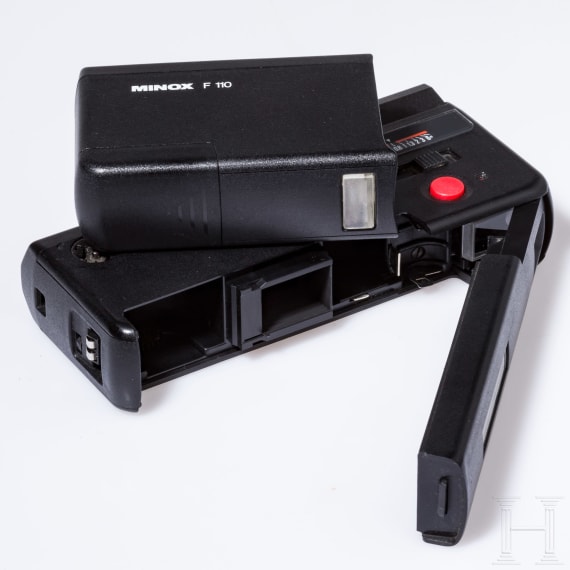 A Minox 110S rangefinder camera