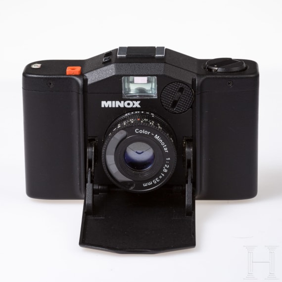 A Minox 35 GL