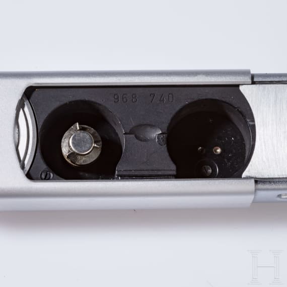 A Minox B