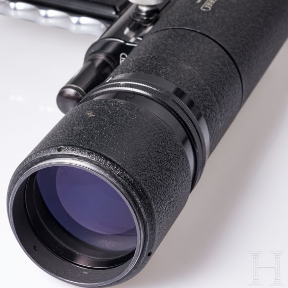 A case with Novoflex quick shooting lenses "Follow Focus Lenses"