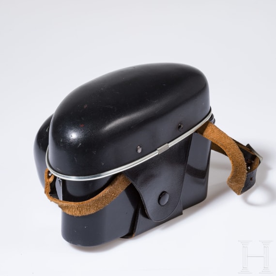 Eight ever-ready bags for Zeiss Ikon, Contarex, Contaflex, Ikonta and a lens case