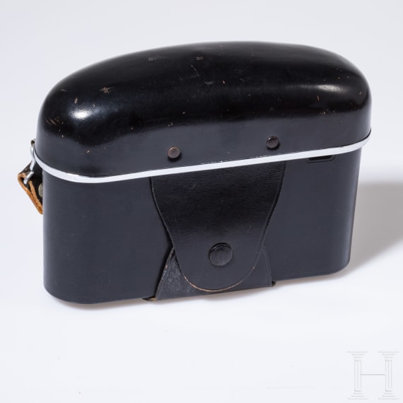 Eight ever-ready bags for Zeiss Ikon, Contarex, Contaflex, Ikonta and a lens case