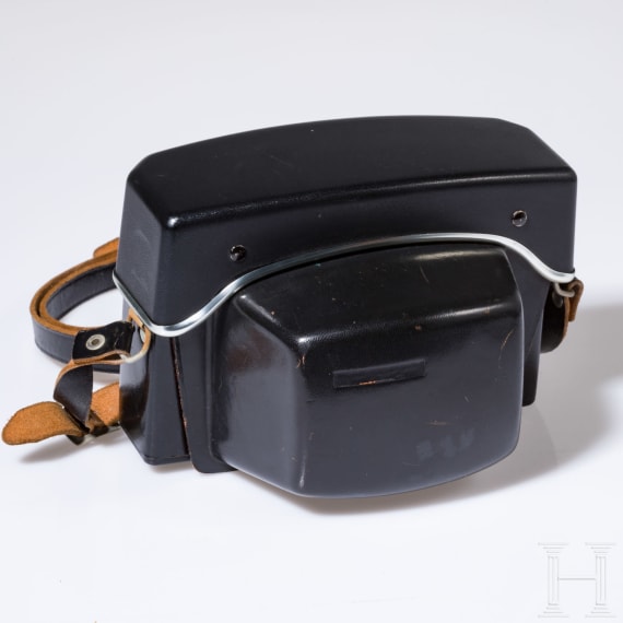 Eight ever-ready bags for Zeiss Ikon, Contarex, Contaflex, Ikonta and a lens case