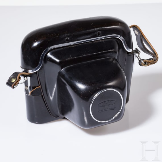 Eight ever-ready bags for Zeiss Ikon, Contarex, Contaflex, Ikonta and a lens case